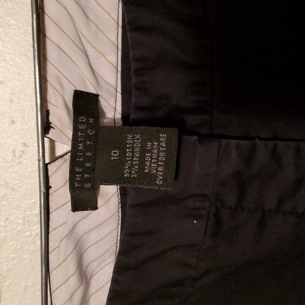 The Limited Capris - Picture 2 of 4